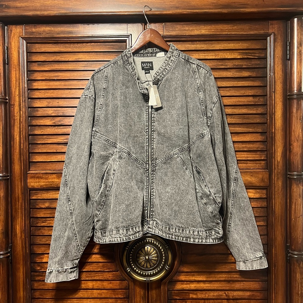 NWT boohooMAN Men’s Gray Acid Wash Denim Jacket Zip Front Size L
